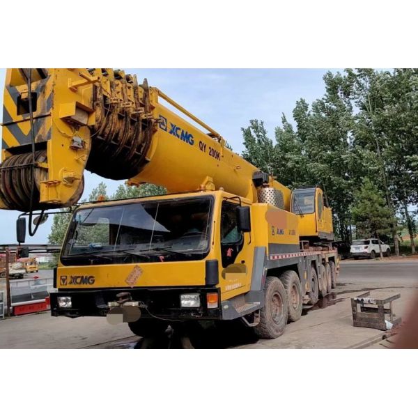 2008 Good Original Condiiton Xg Qy130K 130t Truck Crane Mobiel Crane Hydraulic Crane for Sale at Low Price