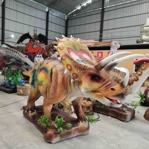 Bespoken Amusement Park Eyes Blinking Dinosaur Triceratops Model