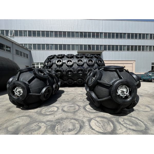 Buy High Pressure Black Rubber Marine Fender Easy Install at wholesale prices