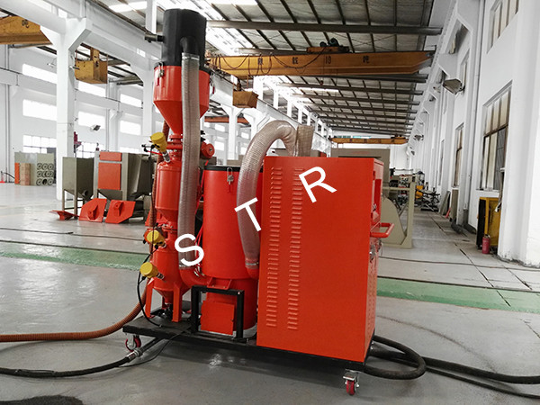 Vacuum Industrial Sandblasting Equipment with Recycling Abrasive Rust Oil