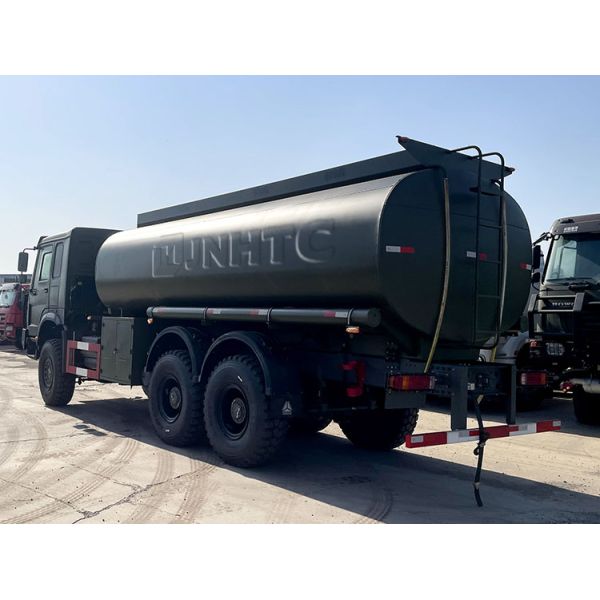 Hot Sinotruk Howo Oil Tank Truck 6x6 All Drive LHD Diesel Fuel Oil Tank Truck For Sale