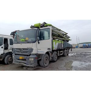 Zoomlion Concrete Pump 56 Meters Mercedes Chassis Best Condition and Original