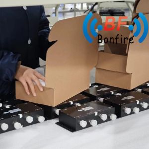 RF Hybrid Combiner 617-3800MHz 3dB 2X2 Hybrid Coupler 4.3-10 Female with Flange