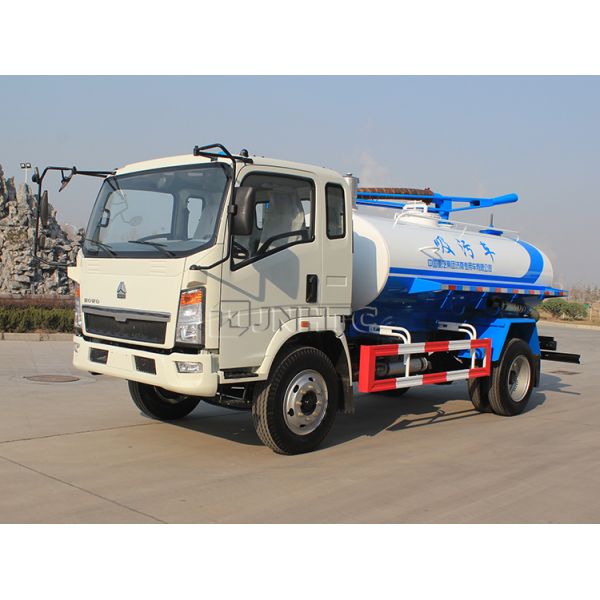 HOWO Euro2 116hp 4X2 Sewage Suction Truck 5cbm
