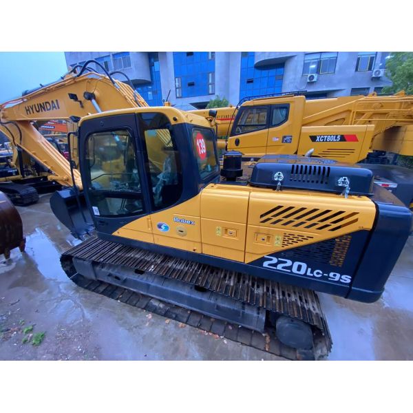 Buy Perfect Condition Used Excavator Hyundai 220lc-9s at wholesale prices
