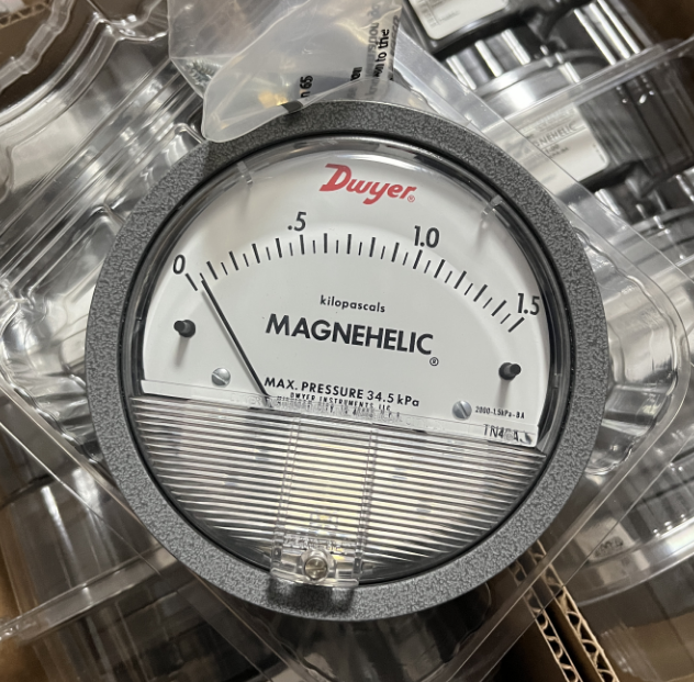 Dwyer Magnahelic Guage 2000-1.5kpa Pressure Gauge 0-1.5kpa