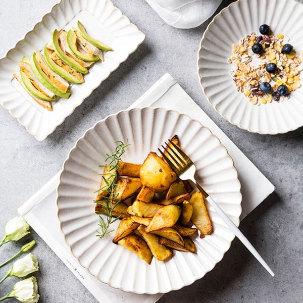 Custom Porcelain Ceramic Plate Set For Restaurant Coffee Shops OEM ODM