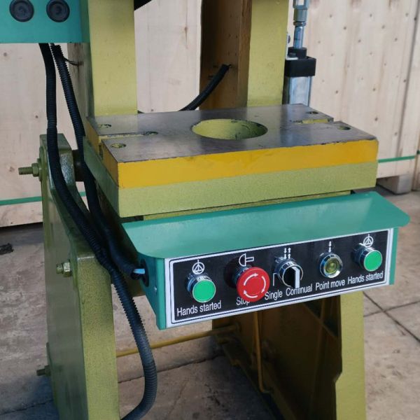 High Speed Mechanical Punching Machine 1.5kw 35mm J23-12T For Carbon Steel