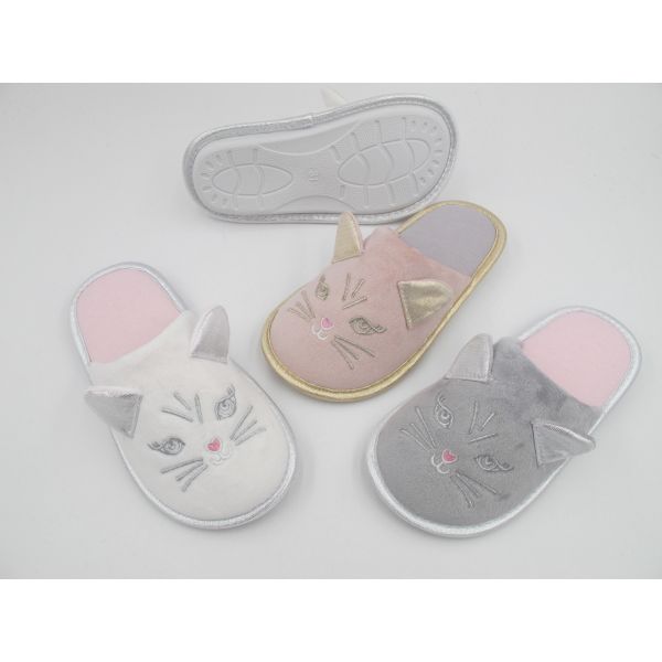 OEM Designs Winter Womens House Slippers Animal Style With 3D Trims