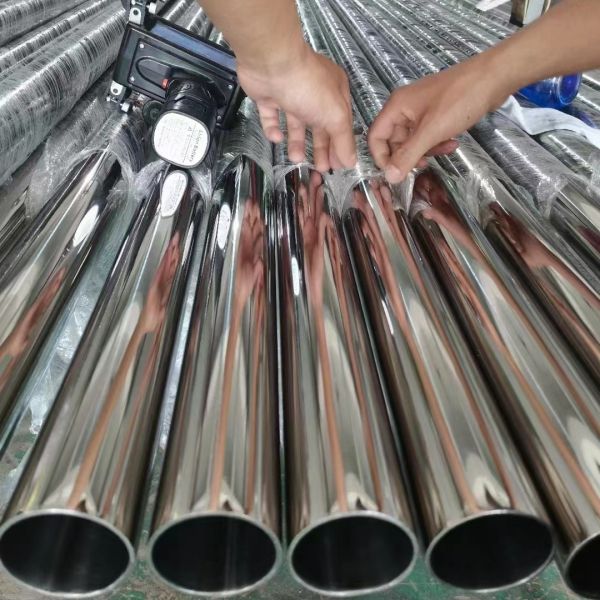 Buy JIS EN Stainless Steel Pipe Seamless 300Series Alloy DN10 at wholesale prices