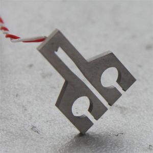 Customized pulse thermocompression welding head for molybdenum alloy and