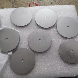 2mm thickness Mirror Molybdenum Disc ISO14001 Certified For PVD Usage