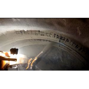 14 MPa Working Pressure Robotic Shotcrete Machine 2.2km/h / 4.4km/h Travelling