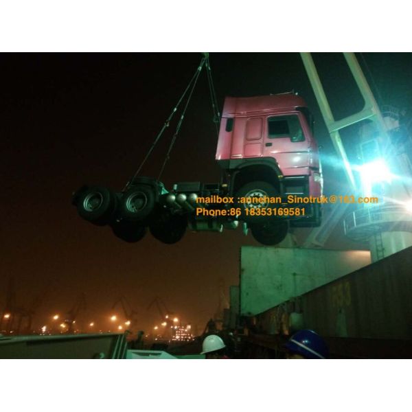 Sinotruk 6x4 10 Wheels Tractor Truck 371hp HW79 Cabin With 2 Sleepers And Air Conditioner