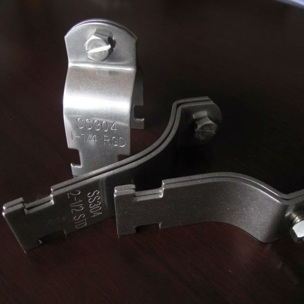 Unistrut Cushioned Pipe Clamps 8 Inch 6 Inch For O.D. Tubing