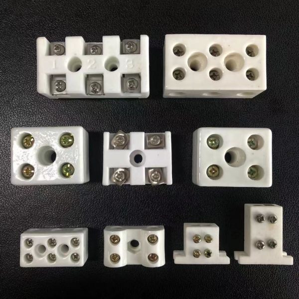 2.8g/Cm3 Steatite Ceramic Customized Size Wire Terminal Block Connector