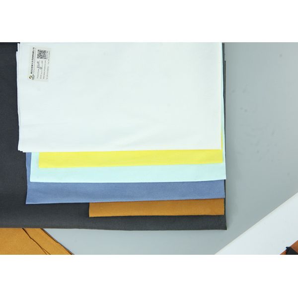 Buy Anti Pull Cleanroom Wipe Spunlace Nonwoven Rayon Low Fuzz Balls at wholesale prices