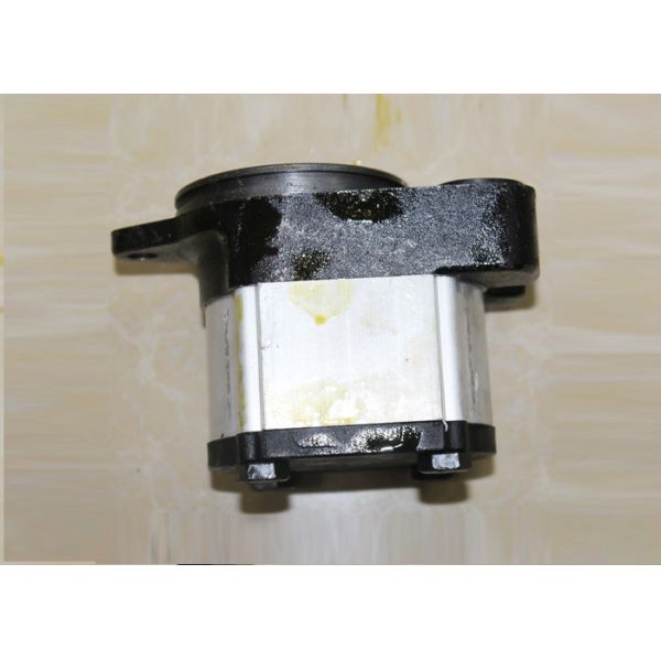 Buy Excavator E330C Hydraulic Gear Pump , Small Solar Pump 2042860 at wholesale prices