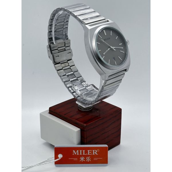 Classic Analog Stainless Steel Strap Watch Round Luminous Dial Mens Silver Strap Watch