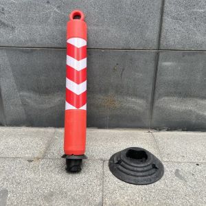 Divider High Flexible PU Warning Post Delineator Flexible Sign Posts With Rubber