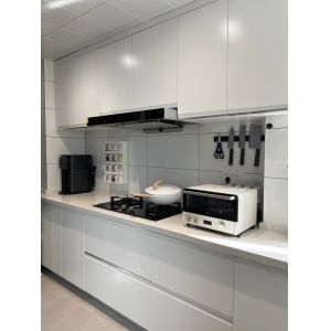 Quality Matte Anti-Scratch Lacquered Hygienic Kitchen Cabinet With Gallery Lighting for sale