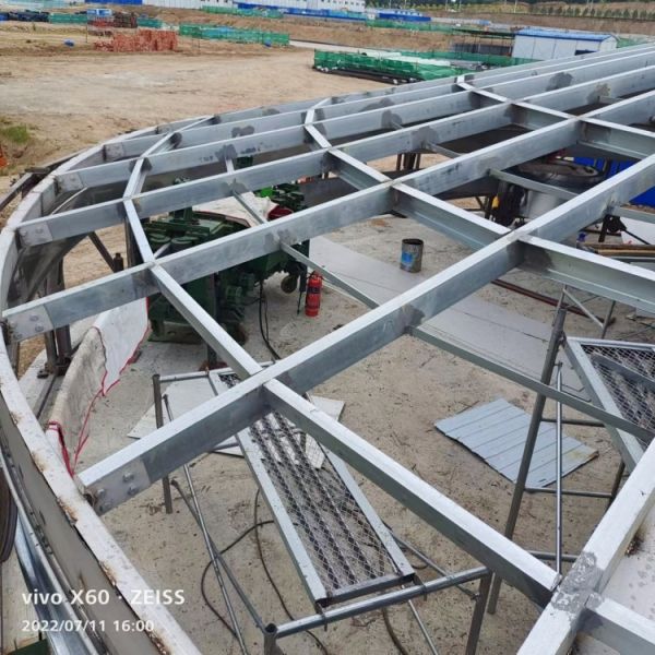 Lipp Tank steel frame