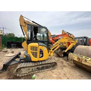 China Komatsu PC35 Excavator 58% Climbing Ability 9rpm Swing Speed 0.11m3 Bucket Capacity on sale