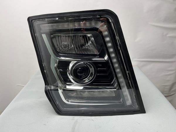 SHACMAN Truck Parts LED Head Lamp DZ97189723351 with Single Item Selling Unit