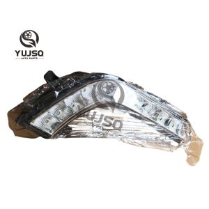 Automobile Front Right Fog Light 1017031589 For GEELY EC7
