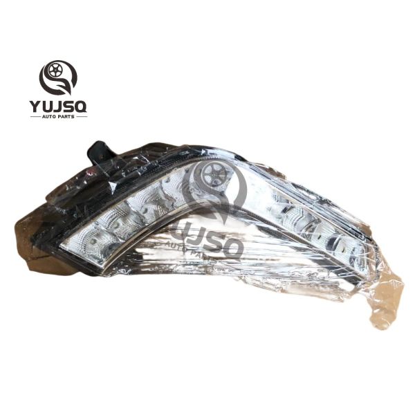 Buy Automobile Front Right Fog Light 1017031589 For GEELY EC7 at wholesale prices