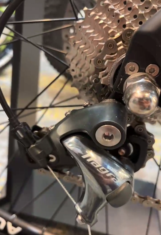 Nava New City Commuter Electric Bike aluminum hidden lithium battery ebike 700c 38c torque drive 36v 350w 10Ah 25kmh