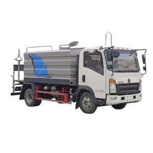 7 Square Street Cleaning Vehicle Made in Euro 3 4 5 Emission Standard Large