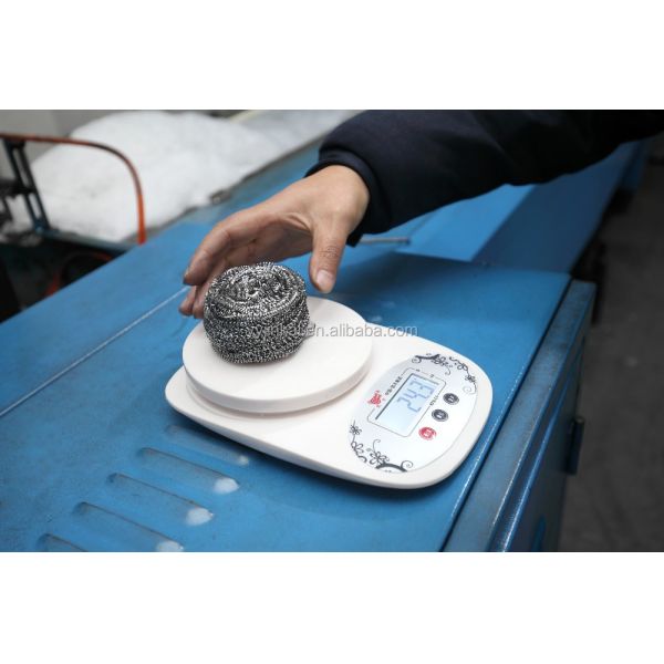 Nano Fiber Dish Scrubber Non-Scratch Scouring Pads for Non-Stick Cookware Ring Scourer, Assorted Colors 1pcs with 1handle