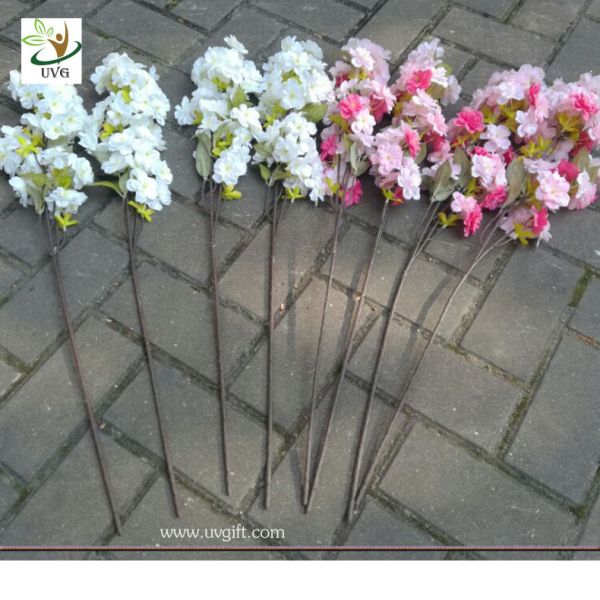 UVG Plastic tree branches with artificial cherry blossoms for wedding table decoration CHR