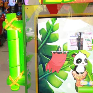 Monkey Climb Coin Operated Arcade Machines CE Approved For 2 Player