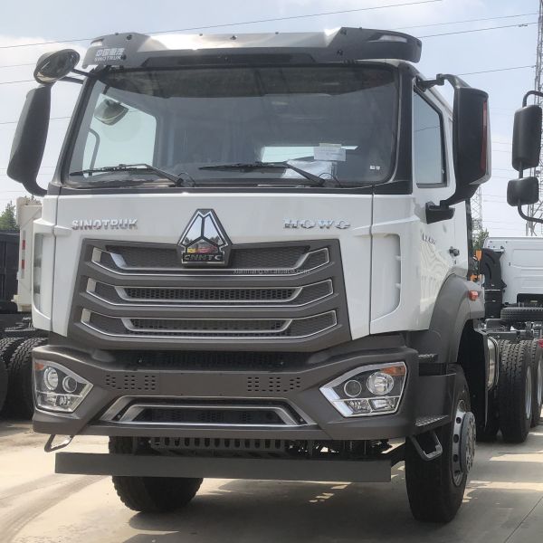 Sino Truck Howo NX 380 6x4 10 Wheels Tractor Trucks 400 Horse Power Left Hand Driving Heady Duty Logistics Transport