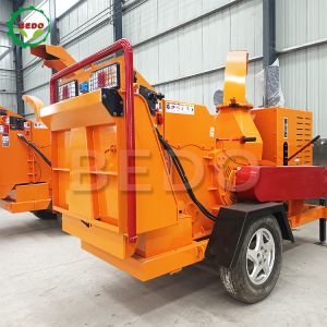 Mobile Garden Branch Shredder Machine 55HP Diesel Engine Electric Start