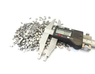 Wood Metal Cutting Tungsten Carbide Saw Tips Power Tool Parts Customized Size