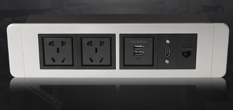 Aluminum Panel Rack Mount Power Strip Power Supply With Power Overload Protection