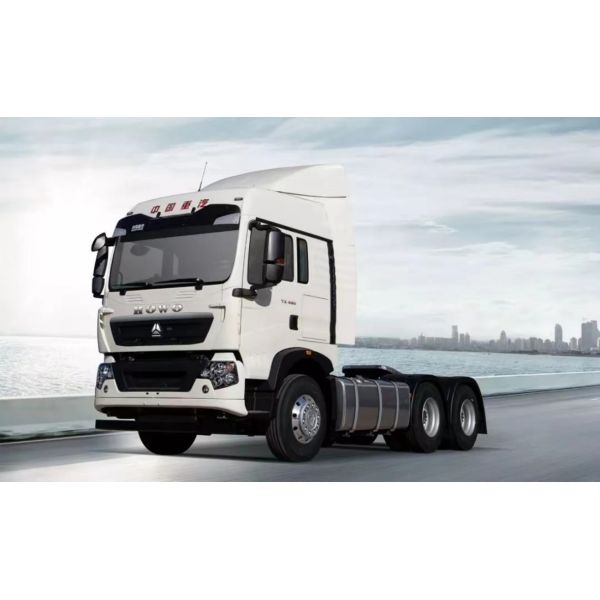 Buy HOWO TX Fuel Tractor ZZ4257V324GE1/ZZ4257V384GF1LB/ZZ4257V324GF1 at wholesale prices