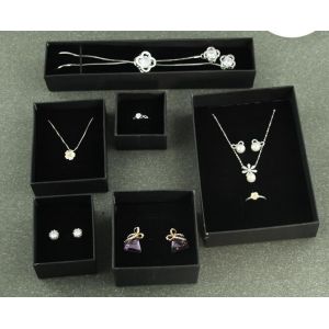 paper boxes with bow