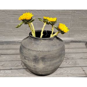 Round Shape Vintage Style Fiber Clay Planter With Hand Carve Finish