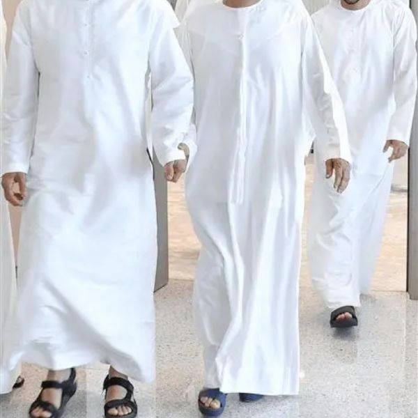 Medium Weight Popline Men's Muslim Saudi Style Robe 65/35 Polycotton/Cotton Fabric