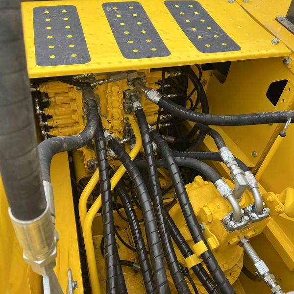 Second Hand Komatsu Pc240-8 Construction Project Excavator 24 Ton Original Digger