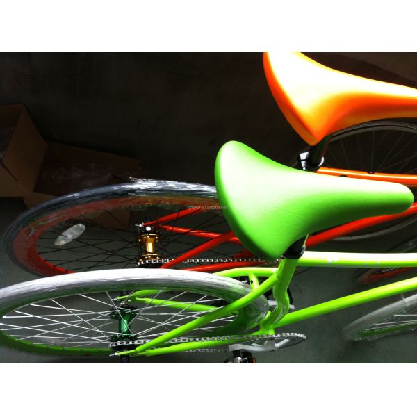 Customized CE Hi-Ten Steel Frame 700C Single Speed Fixed Gear Bike for Boys