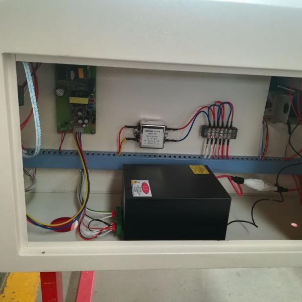 50w 4040 laser engraving cutting machine with CO2 laser tube and golden laser head