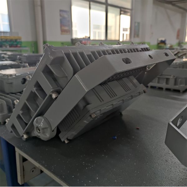 Customizable Explosion Proof LED Floodlight AC90–380V CREE Chip For Industrial