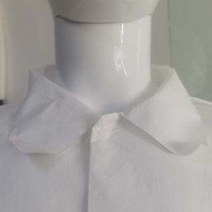 White Disposable Lab Coat Snap Front No Pockets Elastic Cuffs 20000PCS/Day