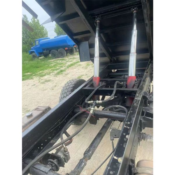 Small Cheap Price 4*4 Special Dump Truck With Double Lifting