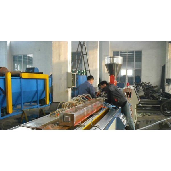 Buy Wood Plastic Composite Machinery For Plastic Extrusion Molding Process at wholesale prices